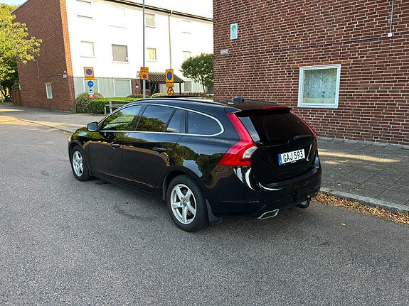 Volvo V60 3 of 12