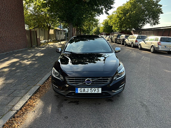 Volvo V60 5 of 12