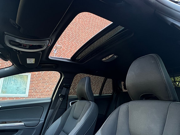 Volvo V60 9 of 12