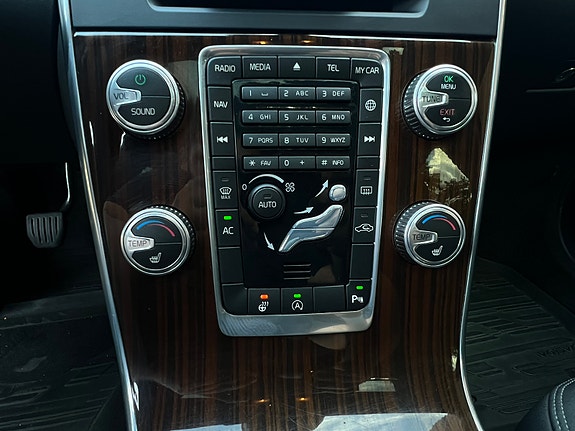 Volvo V60 11 of 12