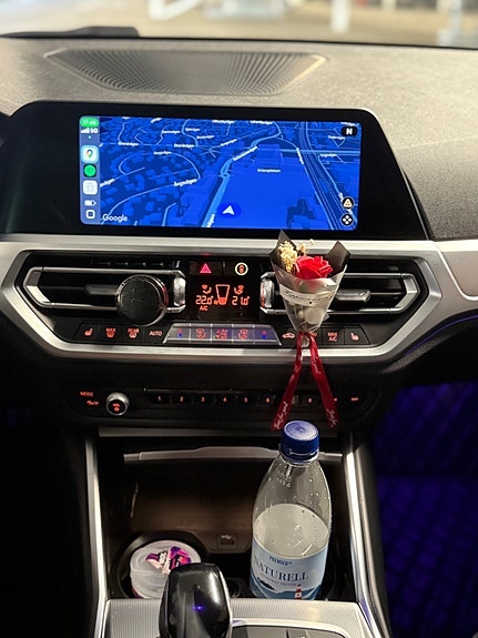 BMW 330e 4 of 9