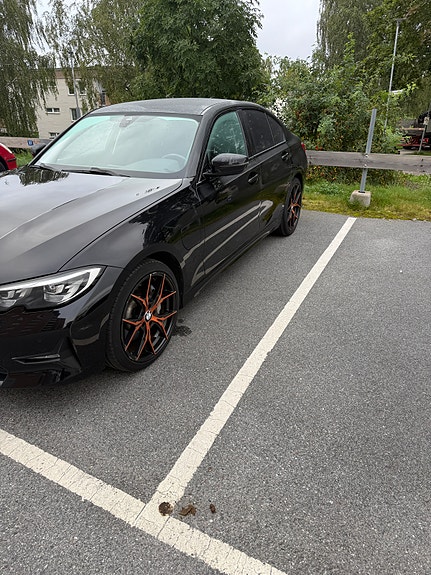 BMW 330e 3 of 9