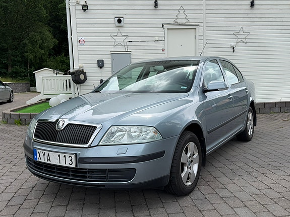 Skoda Octavia 2 of 18