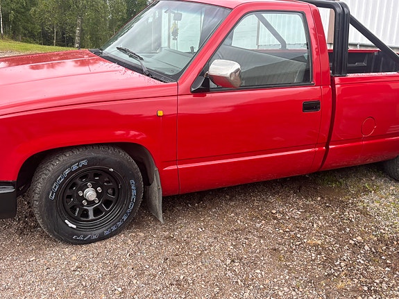 Chevrolet C1500 2 of 3