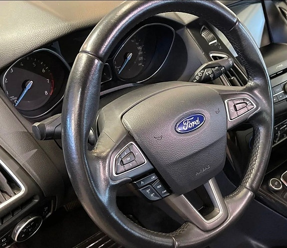 Ford Focus 5 of 9