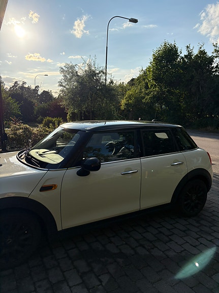 MINI Cooper 4 of 9