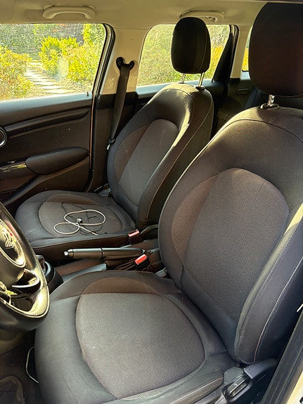 MINI Cooper 7 of 9