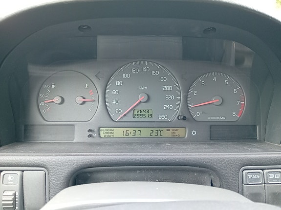 Volvo V70 5 of 6