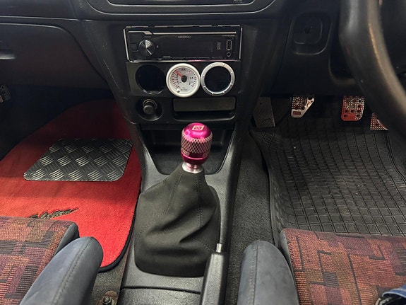 Mitsubishi Lancer 12 of 23