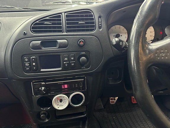Mitsubishi Lancer 14 of 23