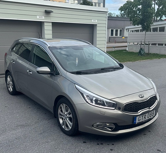 Kia Ceed 2 of 4