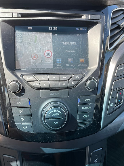 Hyundai i40 2 of 9