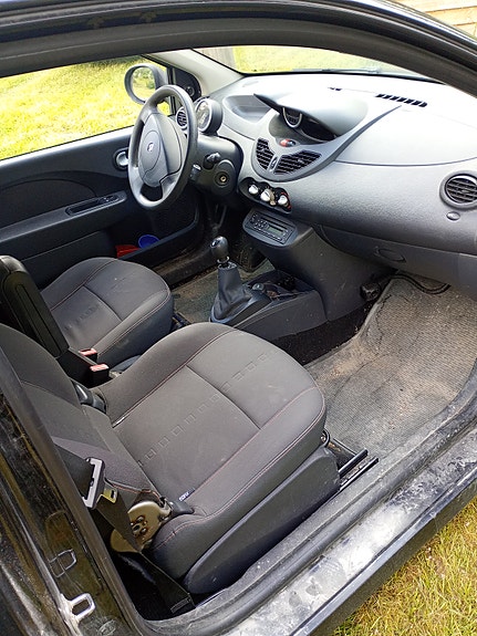 Renault Twingo 2 of 6
