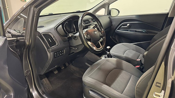 Kia Rio 6 of 9