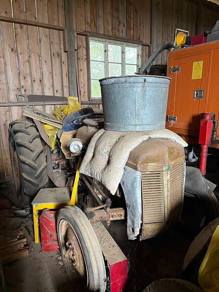 Massey Ferguson 7 of 14