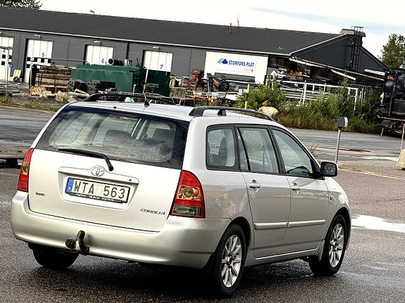 Toyota Corolla 7 of 10