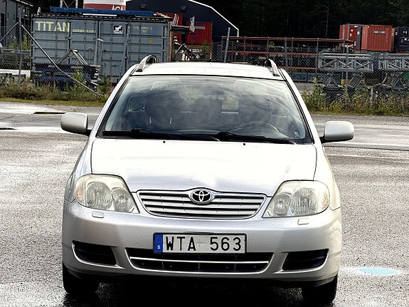 Toyota Corolla 2 of 10