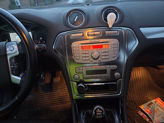 Ford Mondeo 3 of 5