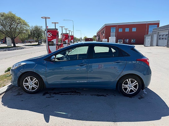 Hyundai i30 2 of 4