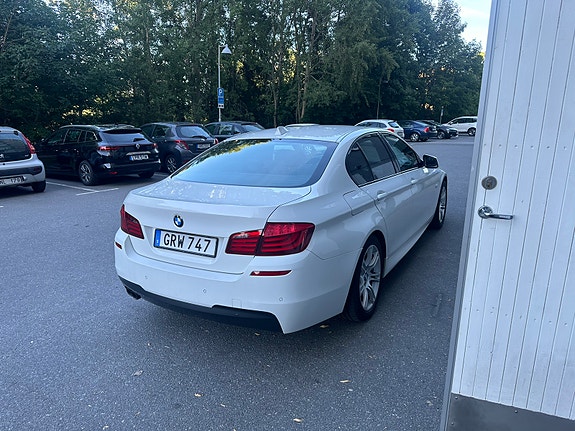 BMW 520d 4 of 6