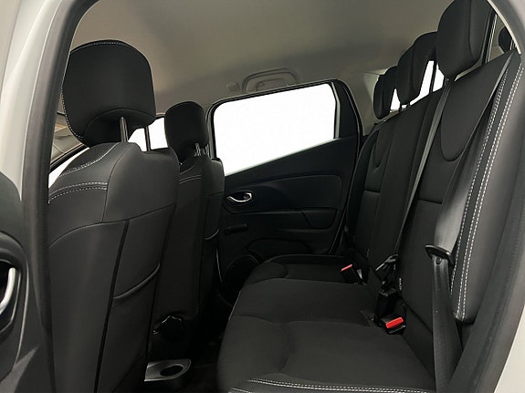 Renault Clio 24 of 29