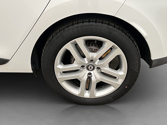 Renault Clio 27 of 29