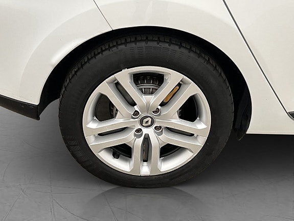 Renault Clio 28 of 29