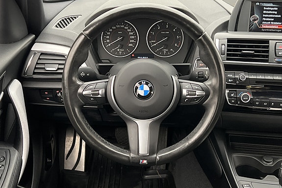 BMW 118d 6 of 14