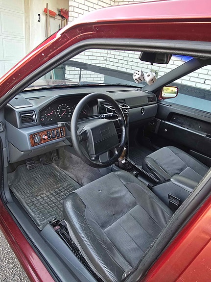 Volvo 940 3 of 4