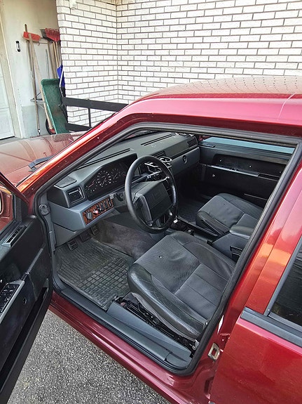 Volvo 940 2 of 4