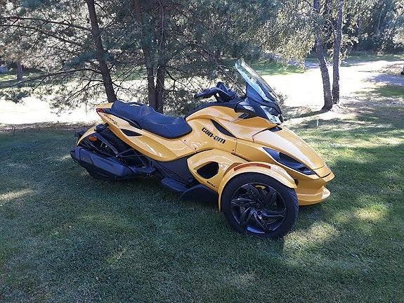Can-Am CAN-AM SPYDER ST-S 2 of 2