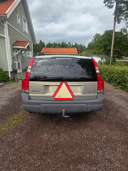 Volvo XC70 6 of 10