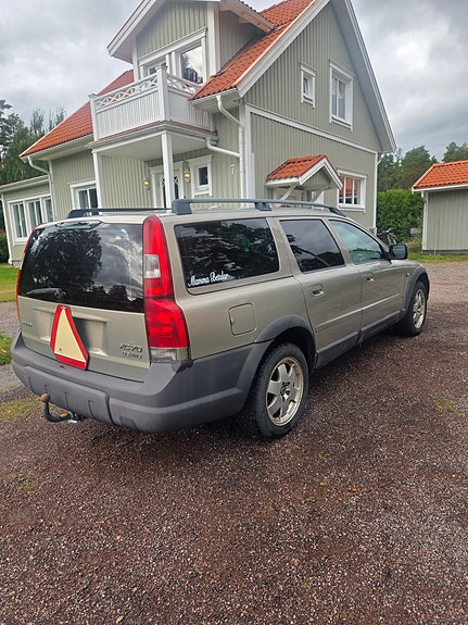Volvo XC70 4 of 10