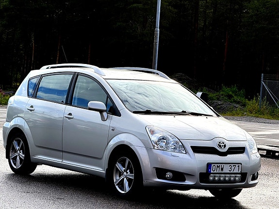 Toyota Corolla Verso 5 of 12