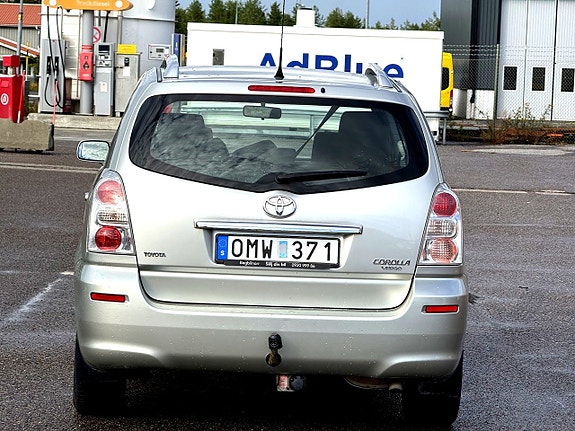 Toyota Corolla Verso 7 of 12