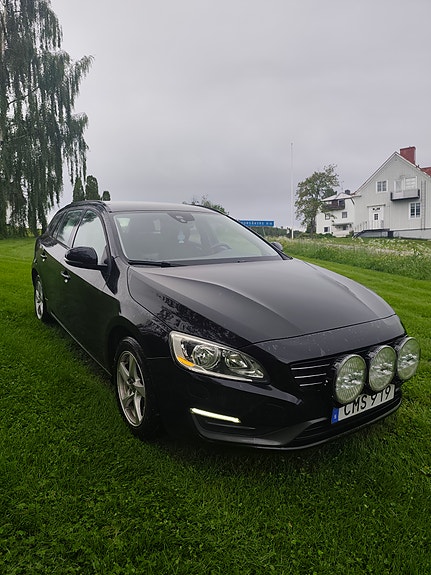 Volvo V60 3 of 14