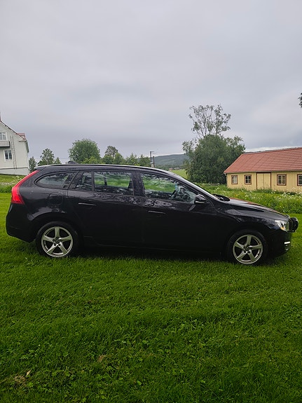 Volvo V60 4 of 14