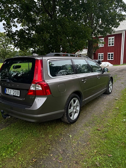 Volvo V70 17 of 30