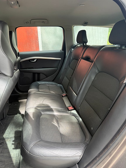 Volvo V70 21 of 30