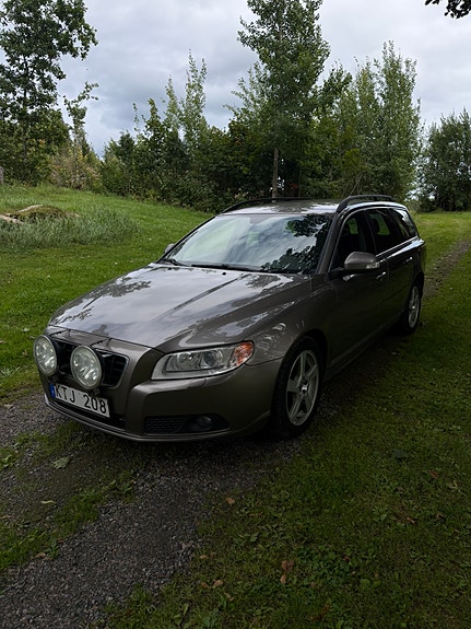 Volvo V70 23 of 30