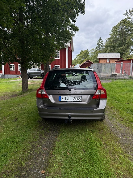 Volvo V70 25 of 30