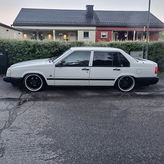 Volvo 940 2 of 4