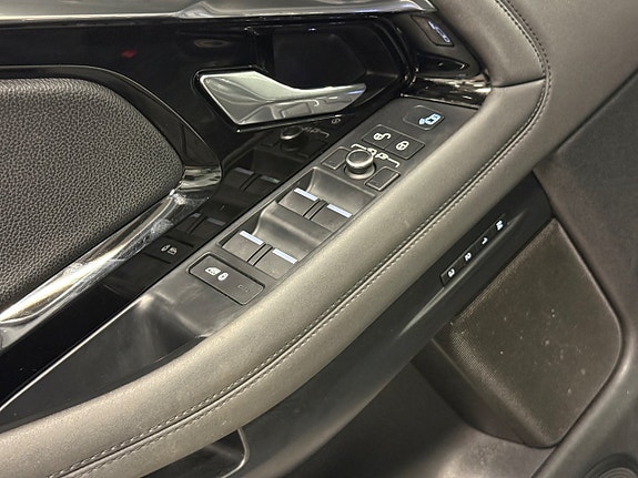 Land Rover Range Rover Evoque 16 of 27