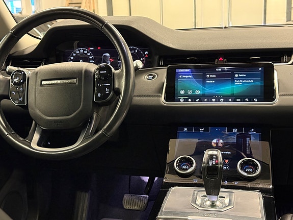 Land Rover Range Rover Evoque 23 of 27