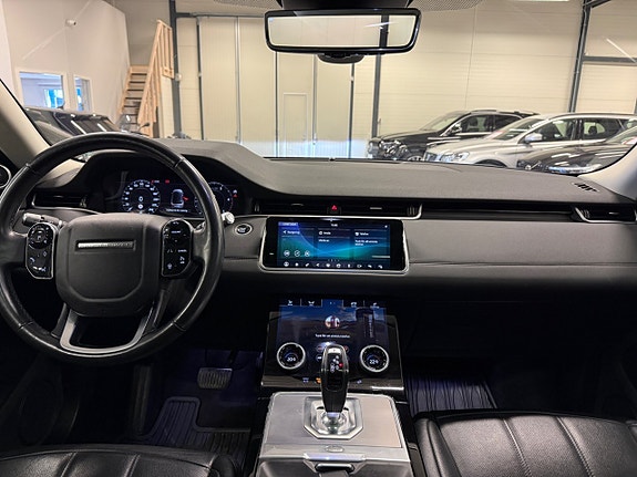 Land Rover Range Rover Evoque 21 of 27