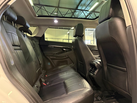 Land Rover Range Rover Evoque 24 of 27