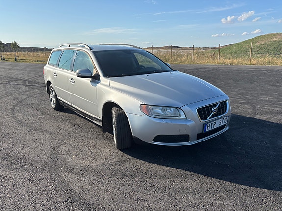 Volvo V70 4 of 8
