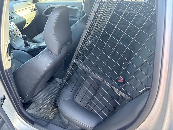 Volvo V70 7 of 8