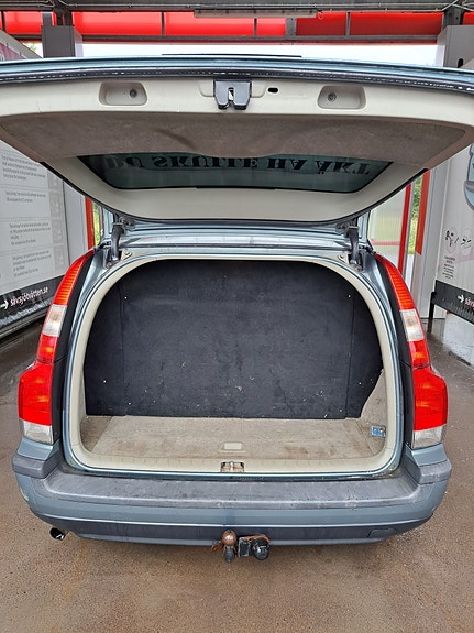 Volvo V70 6 of 6