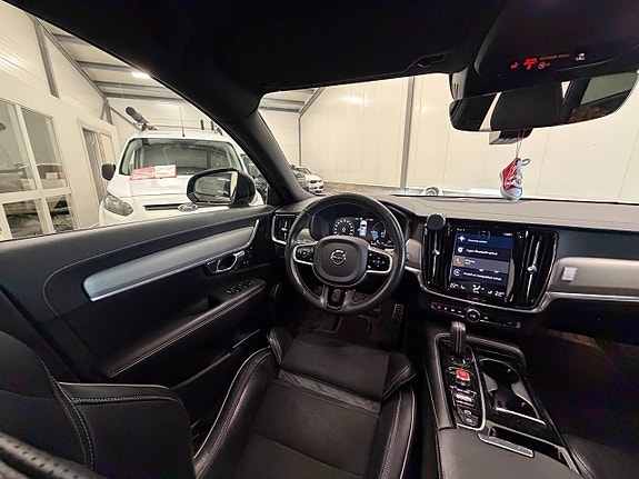 Volvo V90 22 of 30